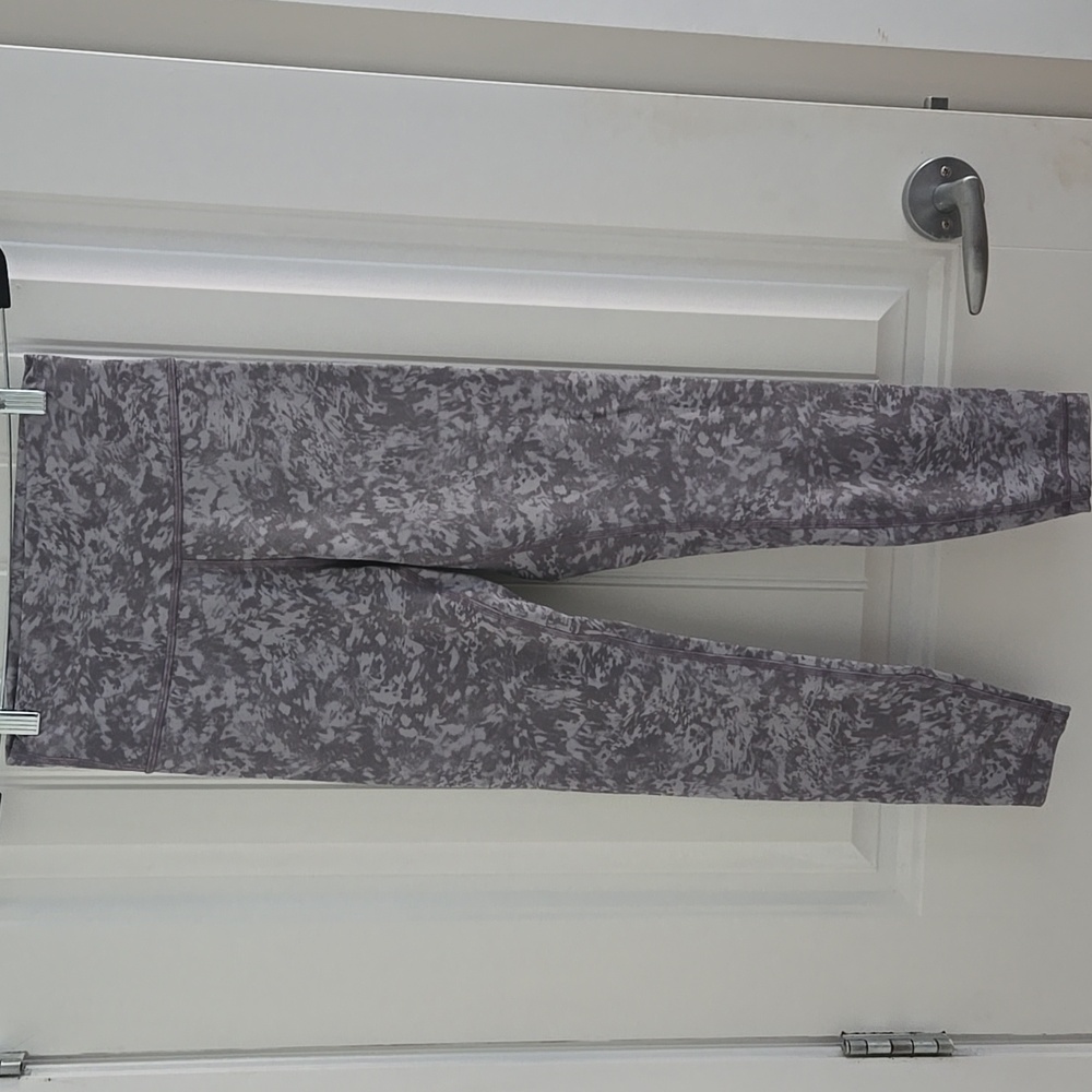 Lululemon Wunder Under Gray Patterned Leggings